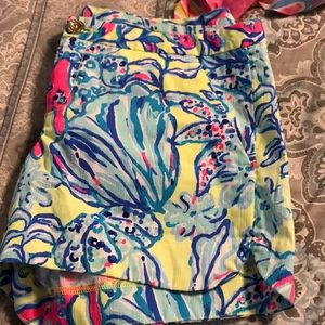 Lilly Pulitzer shorts Sz 00 EUC